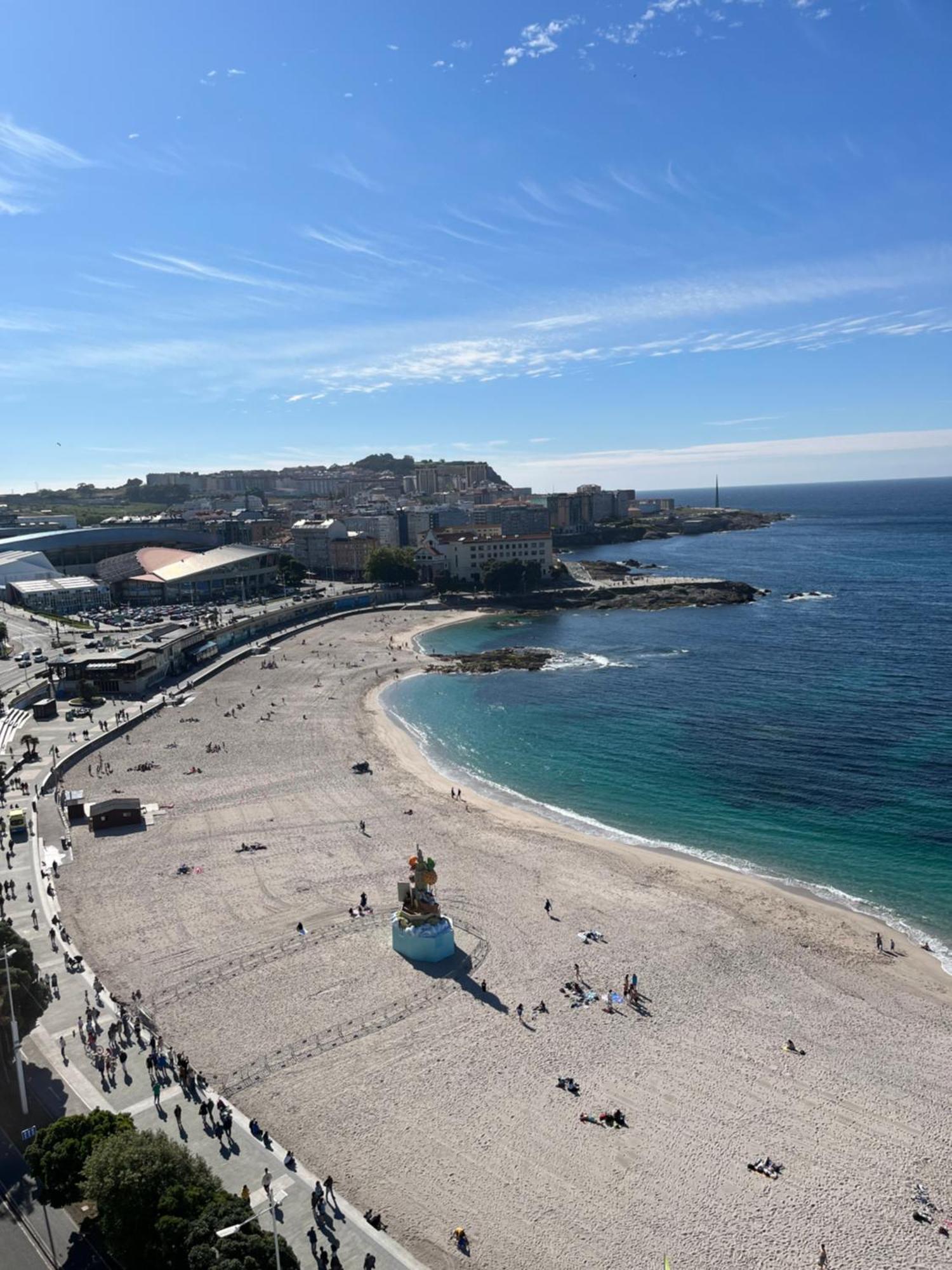 Primera Linea Playa Riazor A Coruna Luaran gambar